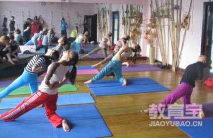 三亿体育女生练瑜伽的好处(图1)