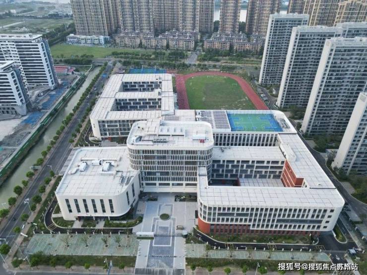 三亿体育.(中国)官方网站吴风宸樾府售楼处电话售楼中心电话吴风宸樾府楼盘百科首页(图14)